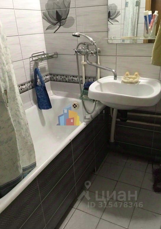 Продается 1-комнатная квартира, площадью 33.30 кв.м. Москва, улица Красного Маяка, дом 4к2