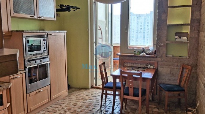 Продается 4-комнатная квартира, площадью 185.30 кв.м. Москва, Мичуринский проспект, дом 29