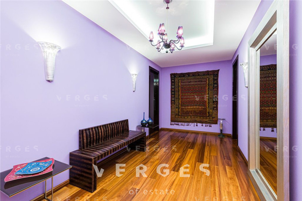 Продается 4-комнатная квартира, площадью 190.00 кв.м. Москва, улица Улофа Пальме, дом 7