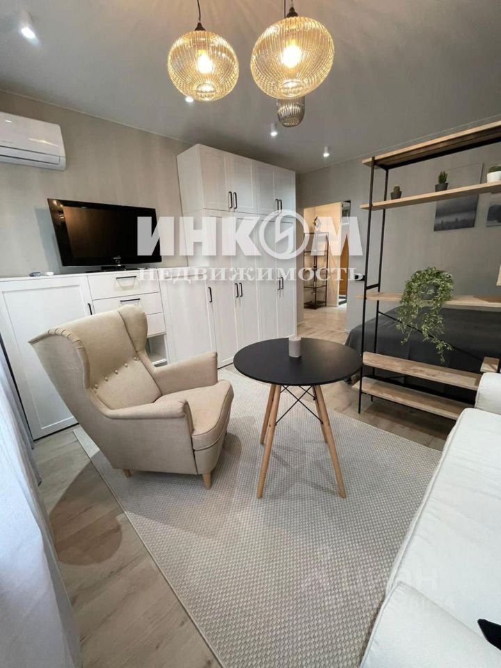 Продается 1-комнатная квартира, площадью 35.60 кв.м. Москва, улица Ярцевская, дом 29к1