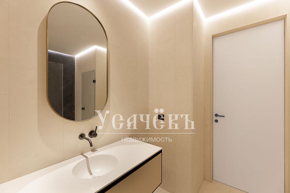 Продается 2-комнатная квартира, площадью 52.00 кв.м. Москва, улица Поклонная, дом 9