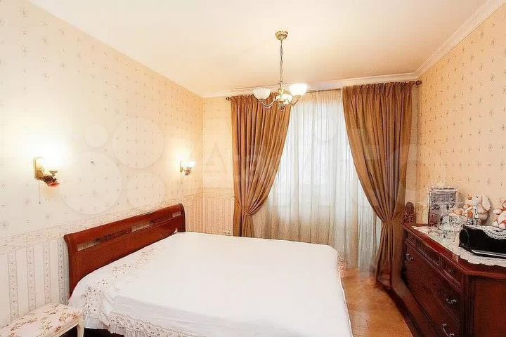 Продается 2-комнатная квартира, площадью 56.10 кв.м. Московская область, Одинцовский район, поселок городского типа Заречье, улица Университетская, дом 1