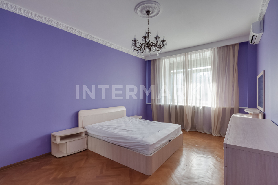 Продается 2-комнатная квартира, площадью 97.10 кв.м. Москва, Ленинский проспект, дом 35