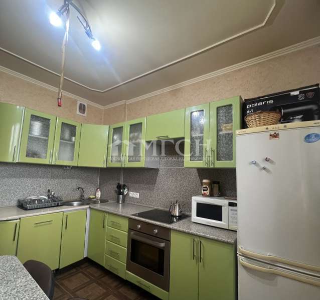 Продается 2-комнатная квартира, площадью 61.40 кв.м. Московская область, Лосино-Петровский городской округ, поселок Свердловский, улица Михаила Марченко, дом 4