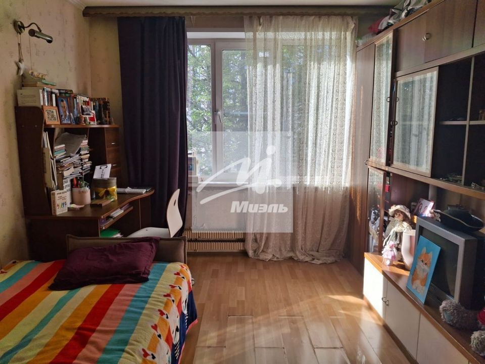 Продается 1-комнатная квартира, площадью 33.20 кв.м. Москва, улица Давыдковская, дом 2к1