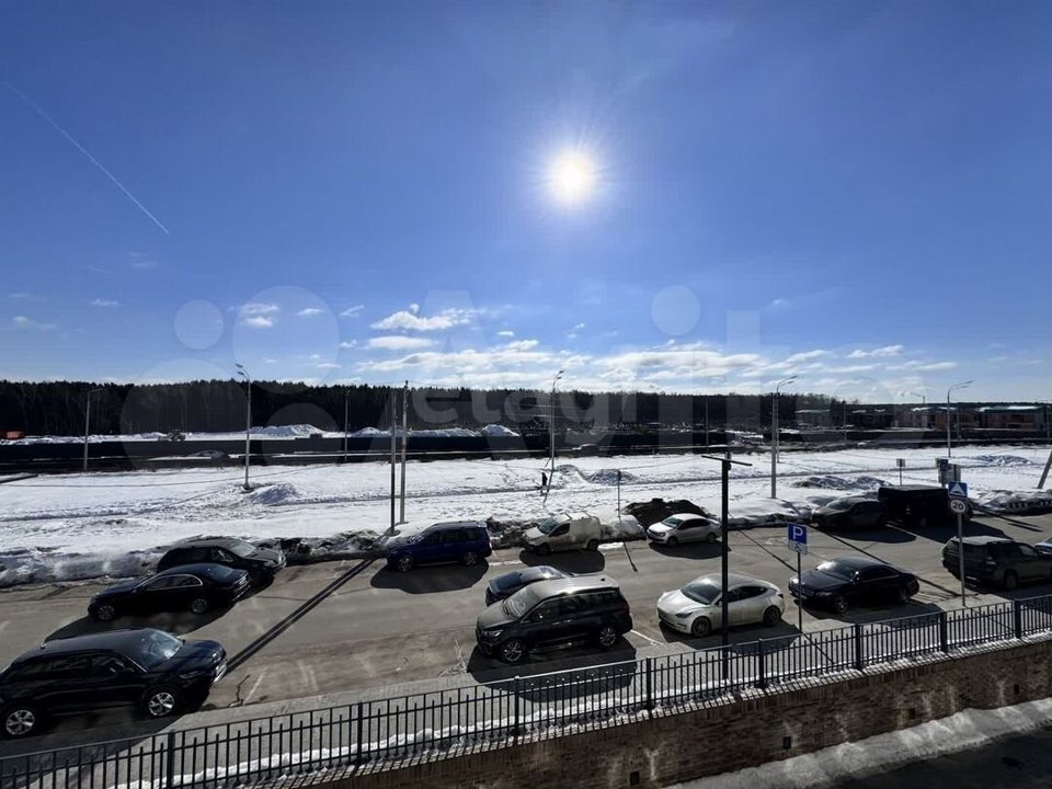 Продается 2-комнатная квартира, площадью 76.90 кв.м. Московская область, Одинцовский район, поселок городского типа Заречье, улица Медовая, дом 1