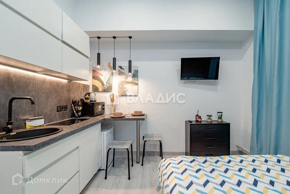 Продается 1-комнатная квартира, площадью 13.00 кв.м. Москва, улица 3-я Магистральная, дом 20Б