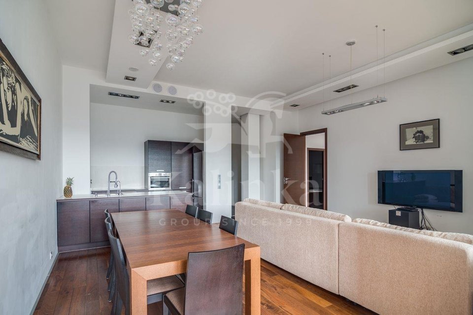 Продается 3-комнатная квартира, площадью 125.00 кв.м. Московская область, Одинцовский район, деревня Жуковка, дом 58