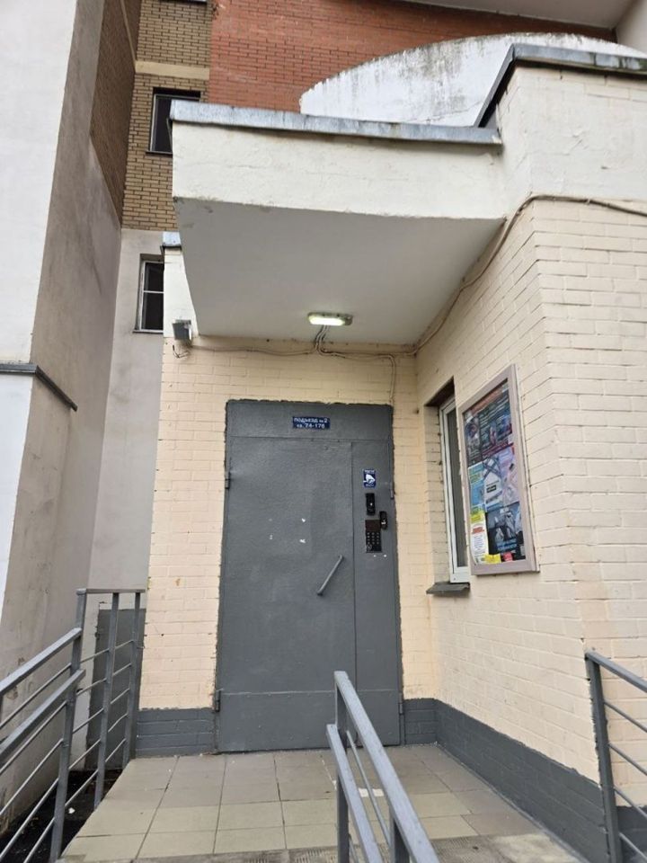 Продается 2-комнатная квартира, площадью 68.00 кв.м. Москва, проезд Черского, дом 15