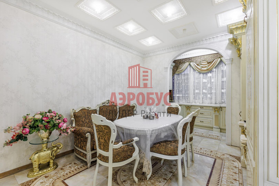 Продается 4-комнатная квартира, площадью 120.00 кв.м. Москва, проезд Кочновский, дом 4к2
