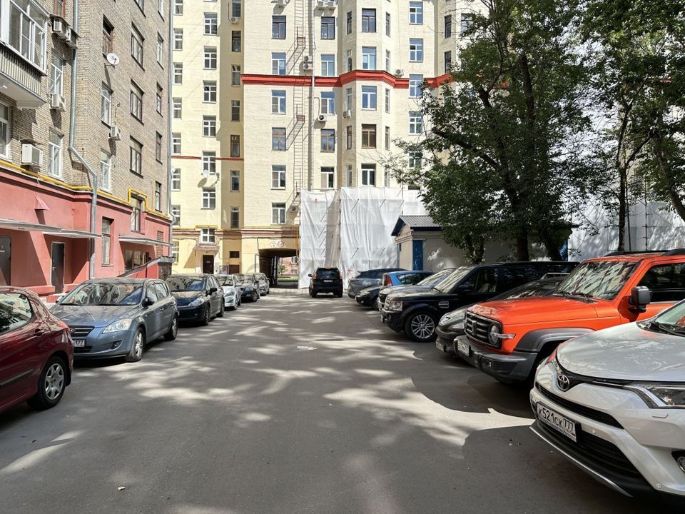 Продается 3-комнатная квартира, площадью 87.60 кв.м. Москва, улица Фрунзенская 3-я, дом 3