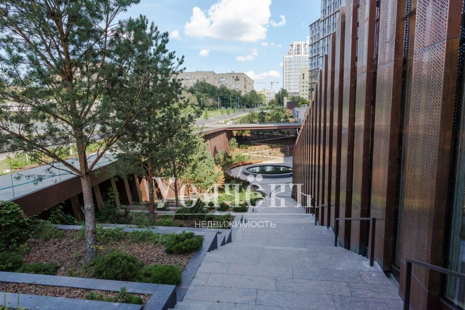 Продается 7-комнатная квартира, площадью 420.00 кв.м. Москва, улица Братьев Фонченко