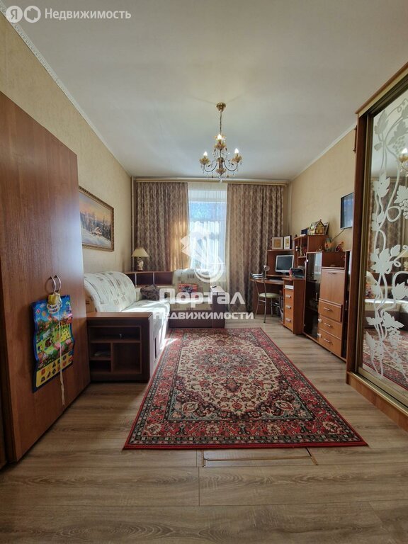 Продается 1-комнатная квартира, площадью 32.00 кв.м. Московская область, Серпухов городской округ, город Серпухов, улица Возрождения, дом 19