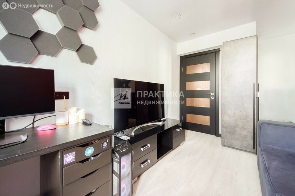 Продается 2-комнатная квартира, площадью 41.20 кв.м. Москва, Ломоносовский проспект, дом 34А