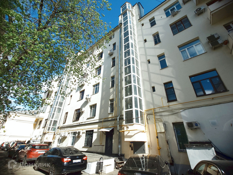 Продается 1-комнатная квартира, площадью 15.50 кв.м. Москва, улица Покровка, дом 41