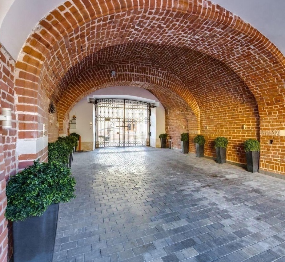 Продается 2-комнатная квартира, площадью 49.40 кв.м. Москва, улица Маросейка