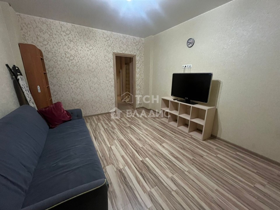 Продается 1-комнатная квартира, площадью 34.00 кв.м. Московская область, Лосино-Петровский городской округ, поселок Свердловский, улица Строителей, дом 8