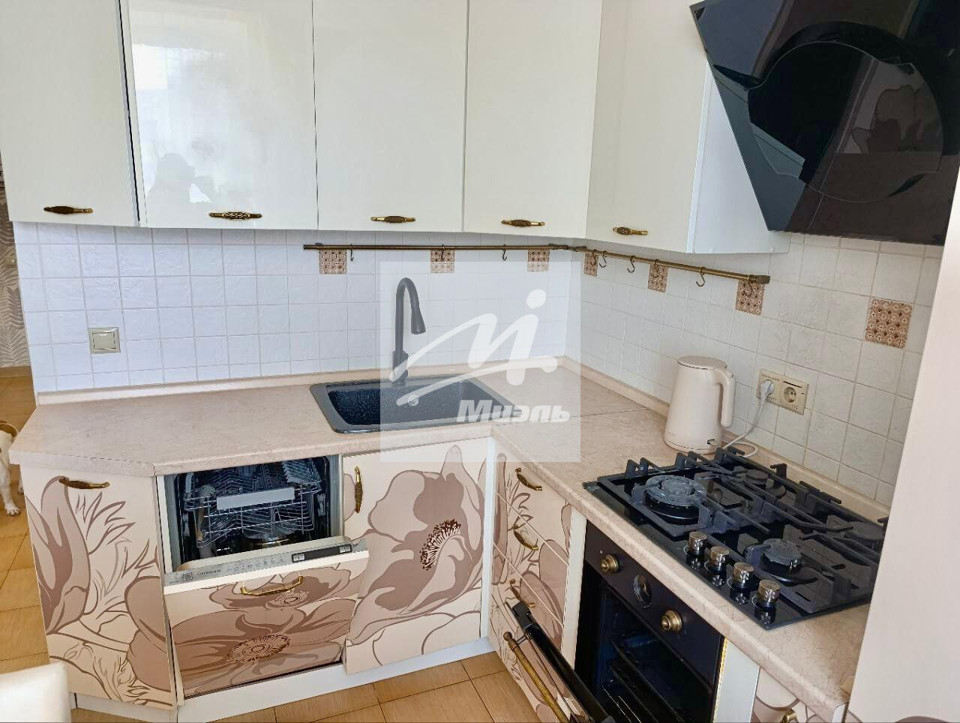 Продается 1-комнатная квартира, площадью 40.20 кв.м. Московская область, Дмитровский городской округ, село Озерецкое, Радости бульвар, дом 16