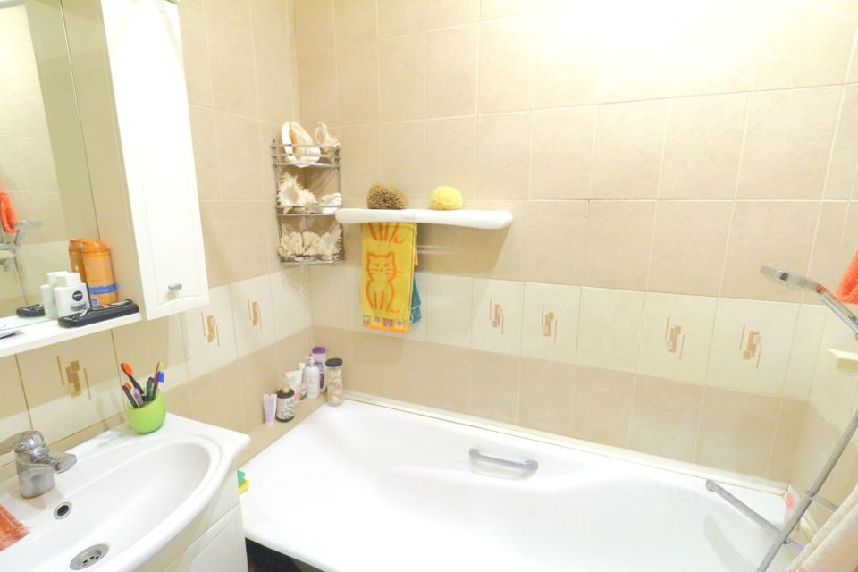 Продается 4-комнатная квартира, площадью 87.80 кв.м. Москва, переулок Трехпрудный, дом 11/13с2