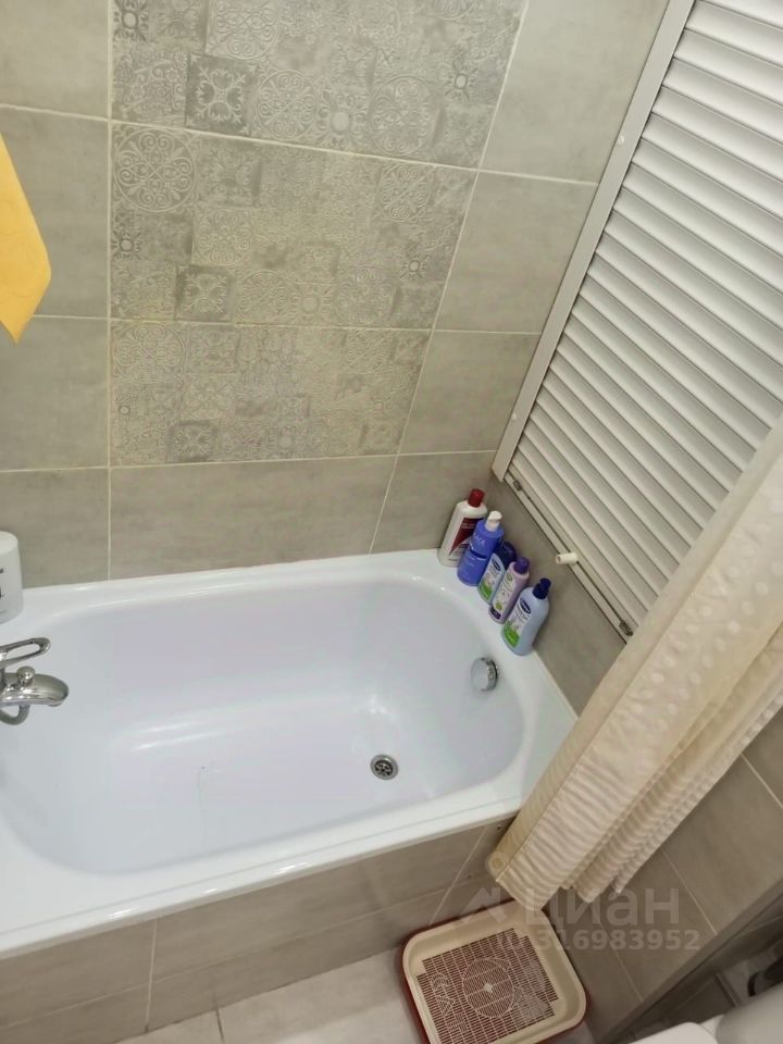 Продается 2-комнатная квартира, площадью 43.00 кв.м. Москва, Аминьевское шоссе, дом 12