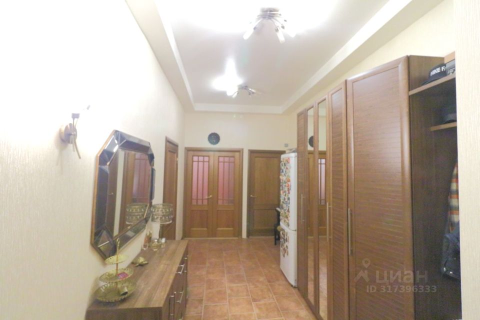 Продается 4-комнатная квартира, площадью 87.80 кв.м. Москва, переулок Трехпрудный, дом 11/13с2