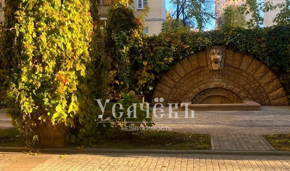 Продается 5-комнатная квартира, площадью 253.00 кв.м. Москва, переулок Большой Лёвшинский, дом 11