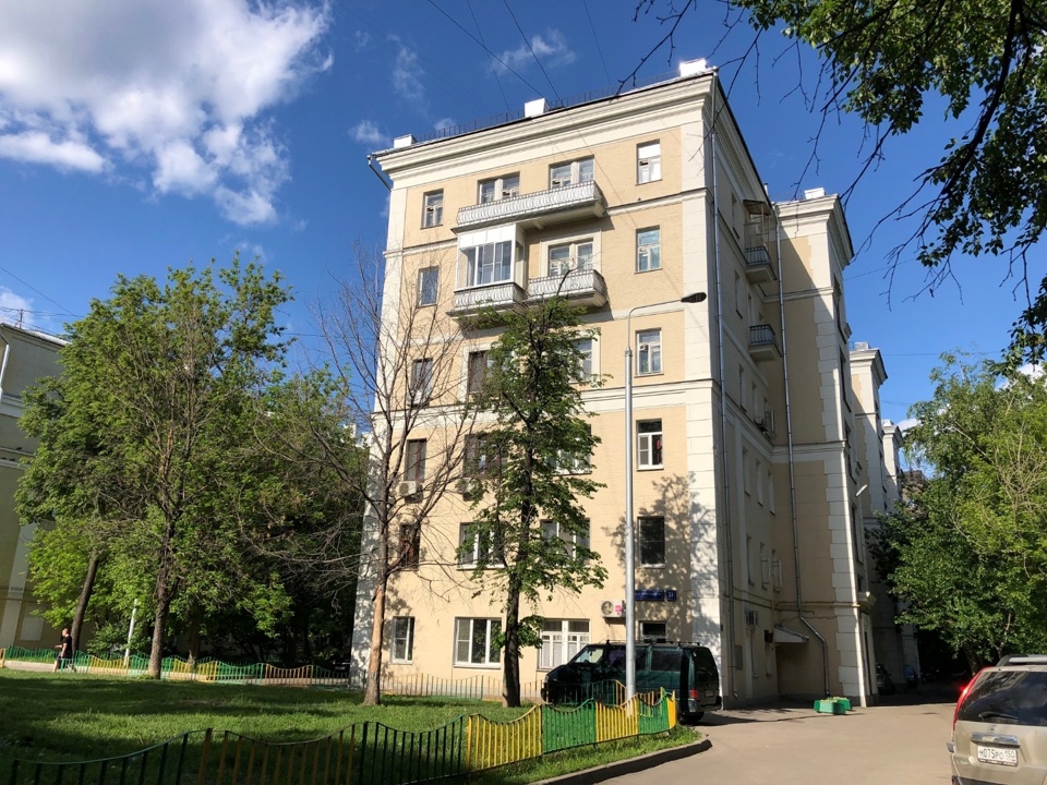 Продается 1-комнатная квартира, площадью 15.50 кв.м. Москва, улица Серпуховская Большая, дом 31к5
