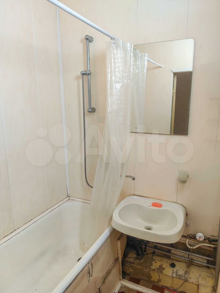 Продается 1-комнатная квартира, площадью 41.00 кв.м. Москва, улица Бориса Галушкина, дом 8/18