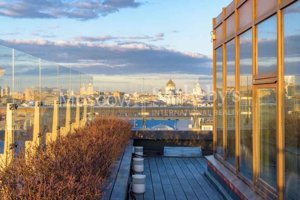 Продается 6-комнатная квартира, площадью 363.00 кв.м. Москва, переулок Неопалимовский 1-й, дом 8