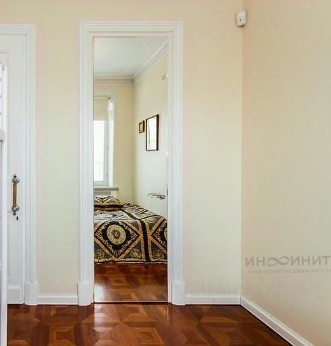 Продается 4-комнатная квартира, площадью 95.50 кв.м. Москва, набережная Котельническая, дом 1/15квк