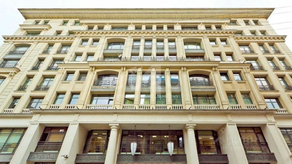 Продается 4-комнатная квартира, площадью 142.60 кв.м. Москва, переулок Казарменный, дом 3