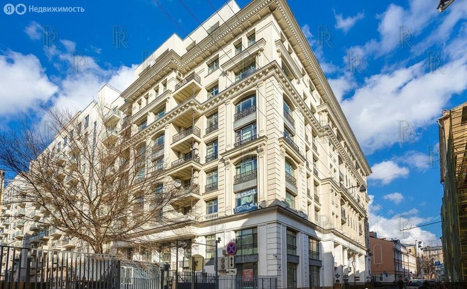 Продается 3-комнатная квартира, площадью 143.00 кв.м. Москва, переулок Казарменный, дом 3