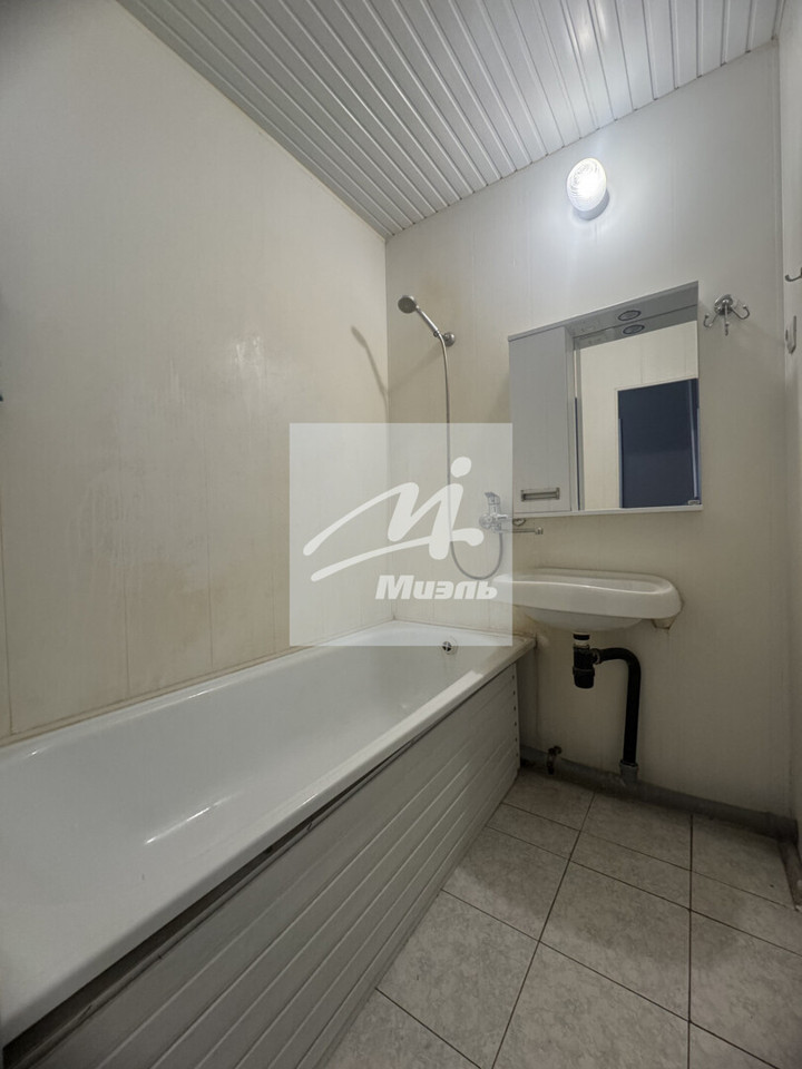 Продается 1-комнатная квартира, площадью 36.90 кв.м. Московская область, Солнечногорский район, поселок городского типа Голубое, улица Родниковая, дом 2