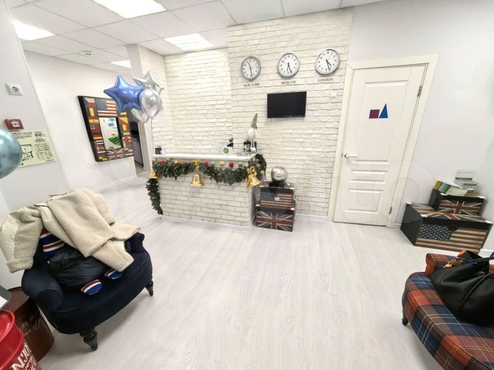 Продается 3-комнатная квартира, площадью 130.00 кв.м. Московская область, Одинцовский район, поселок городского типа Заречье, улица Сосновая, дом 1Ак1