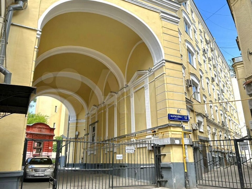 Продается 1-комнатная квартира, площадью 18.00 кв.м. Москва, улица Маросейка, дом 13с3