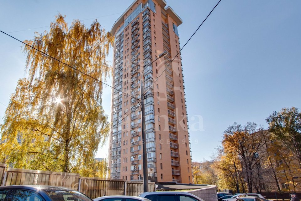 Продается 6-комнатная квартира, площадью 232.60 кв.м. Москва, Можайское шоссе, дом 22к1