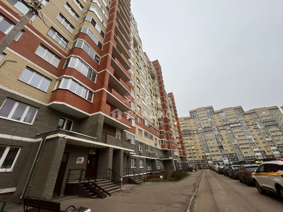 Продается 2-комнатная квартира, площадью 56.60 кв.м. Московская область, Лосино-Петровский городской округ, поселок Свердловский, улица Молодежная, дом 4