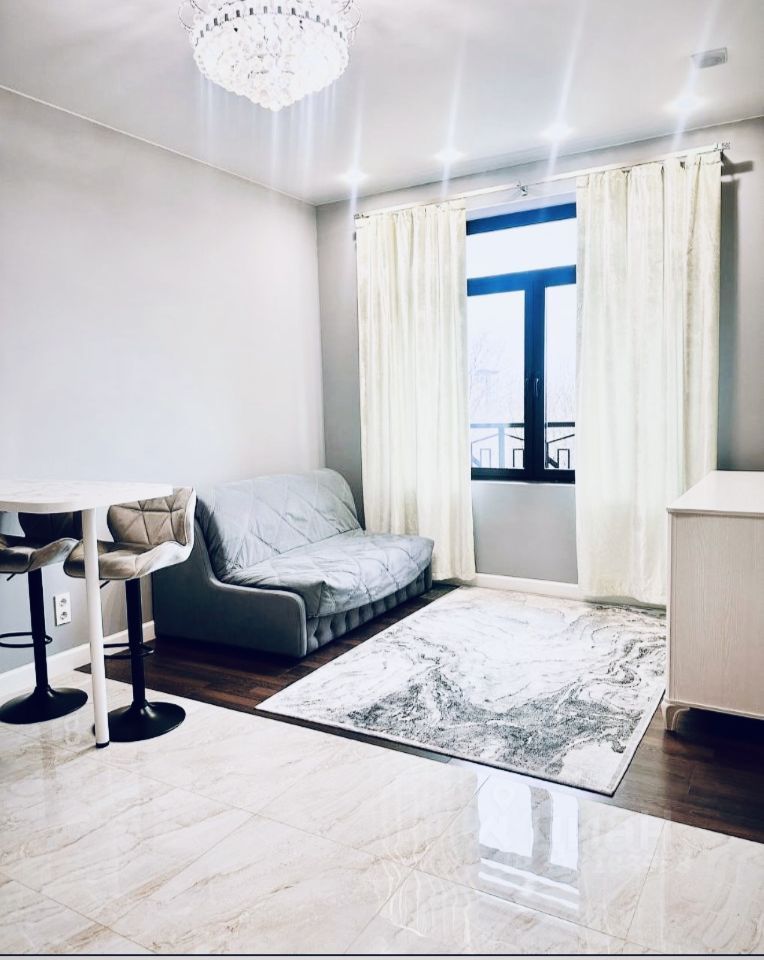 Продается 2-комнатная квартира, площадью 46.00 кв.м. Москва, улица Нежинская