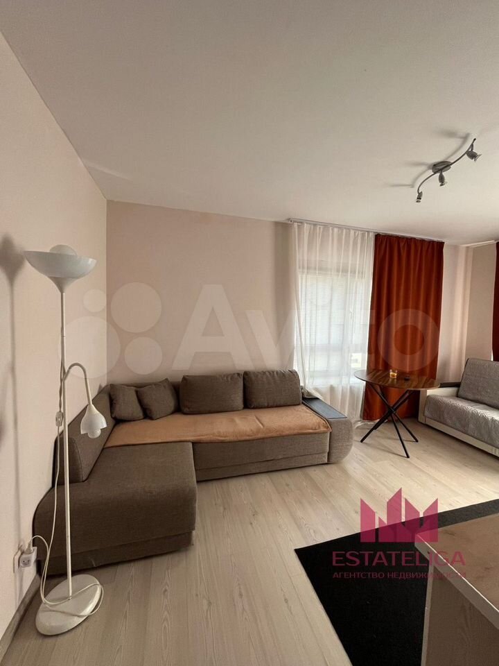 Продается 2-комнатная квартира, площадью 58.00 кв.м. Москва, улица Парковая, дом 1