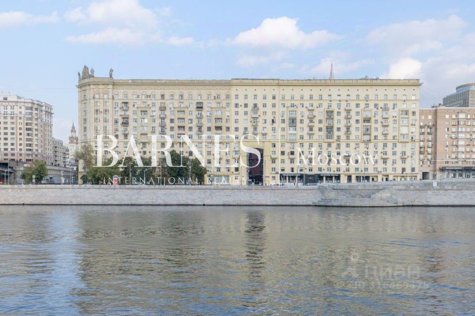 Продается 3-комнатная квартира, площадью 103.00 кв.м. Москва, набережная Смоленская, дом 2а
