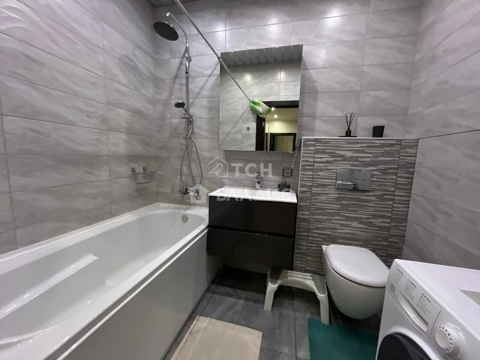 Продается 2-комнатная квартира, площадью 56.60 кв.м. Московская область, Лосино-Петровский городской округ, поселок Свердловский, улица Молодежная, дом 4