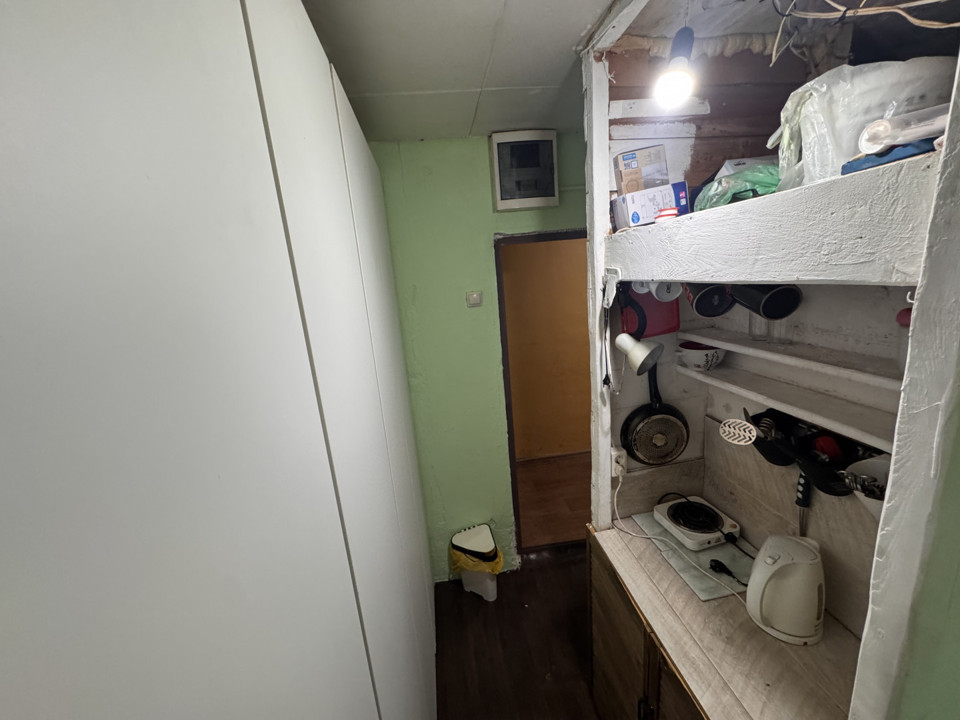 Продается 1-комнатная квартира, площадью 12.90 кв.м. Московская область, Пушкинский район, рабочий поселок Лесной, улица Достоевского, дом 26