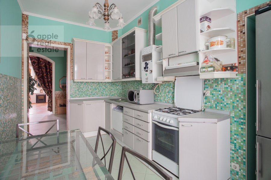 Продается 4-комнатная квартира, площадью 120.00 кв.м. Москва, переулок Козихинский Большой, дом 8