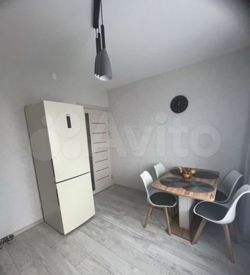 Продается 2-комнатная квартира, площадью 60.00 кв.м. Москва, улица Яблочкова, дом 28