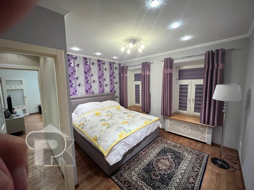 Продается 3-комнатная квартира, площадью 74.30 кв.м. Москва, переулок Нижний Кисельный