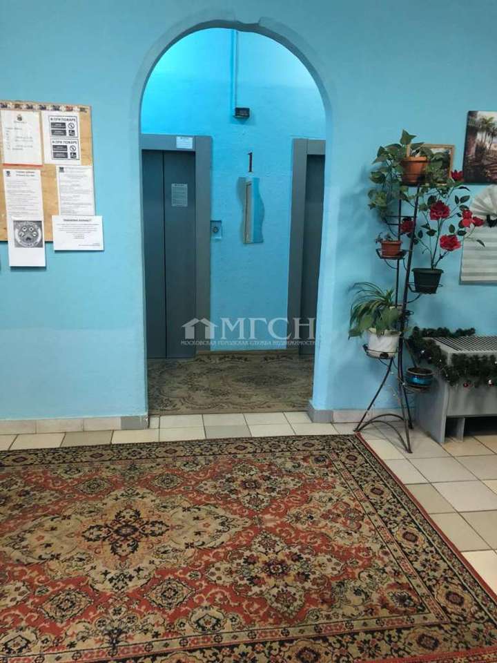 Продается 3-комнатная квартира, площадью 56.00 кв.м. Москва, улица Амундсена, дом 11к2