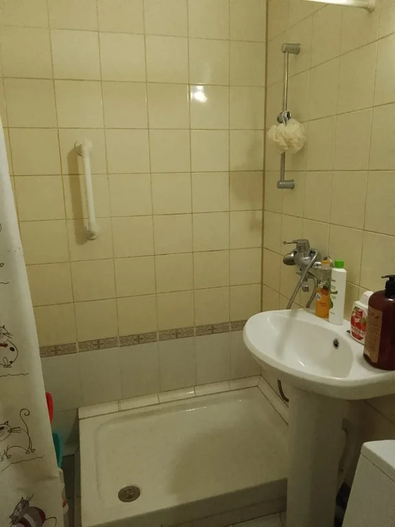 Продается 2-комнатная квартира, площадью 43.70 кв.м. Московская область, Пушкинский район, поселок Лесные Поляны, улица Ленина, дом 1