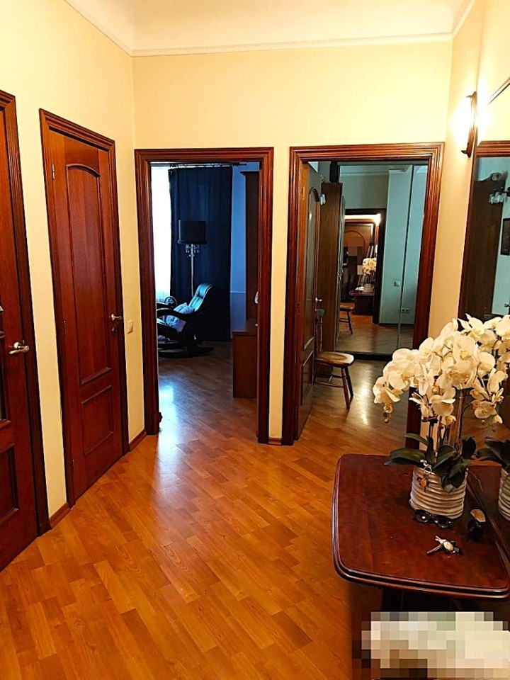 Продается 2-комнатная квартира, площадью 54.00 кв.м. Москва, переулок Орликов, дом 6