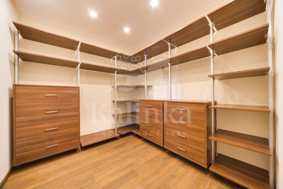 Продается дом, площадью 220.00 кв.м. Московская область, Истра городской округ, деревня Красный Посёлок, жилой комплекс Покровский, улица Новая, дом 254