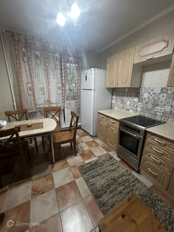 Продается 1-комнатная квартира, площадью 40.00 кв.м. Москва, улица Академика Семенова, дом 5